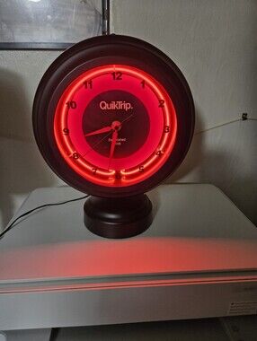 QuikTrip QT Gas Pump Globe Style Neon Clock/Lamp Excellent Condition. See Pics.